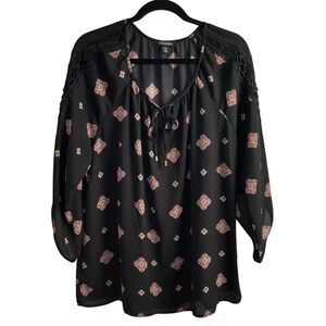 Roz & Ali 1X Black Medallion Print Blouse Lace Accents